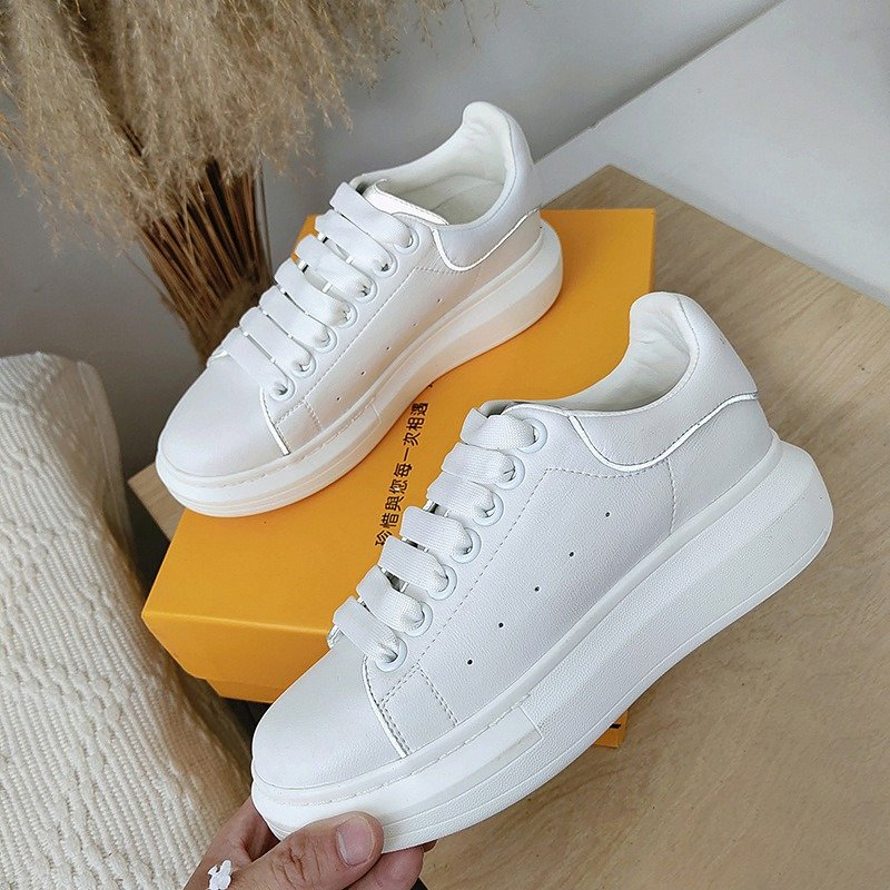 Zapatos casuales blancos de alta calidad y a la moda