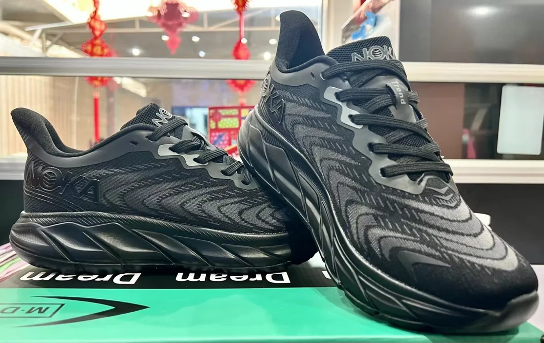 2024 Nuevos Zapatos de Moda Zapatos Deportivos Marca Calzado, Nuevo Estilo Casual Zapatillas para Correr para Hombres, Stock de Bajo MOQ Zapatos de Ocio Cómodos