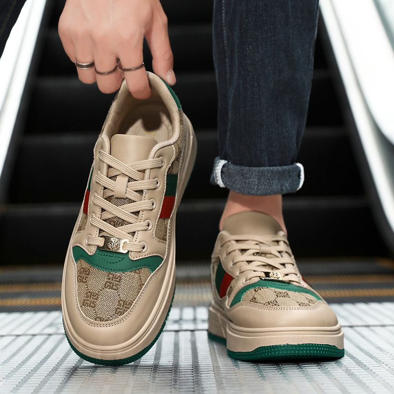 Zapatillas de plataforma retro para hombres en color caqui, con cordones, ideales para caminar a diario, calzado de cuero de ajuste slim con suela de goma a prueba de golpes