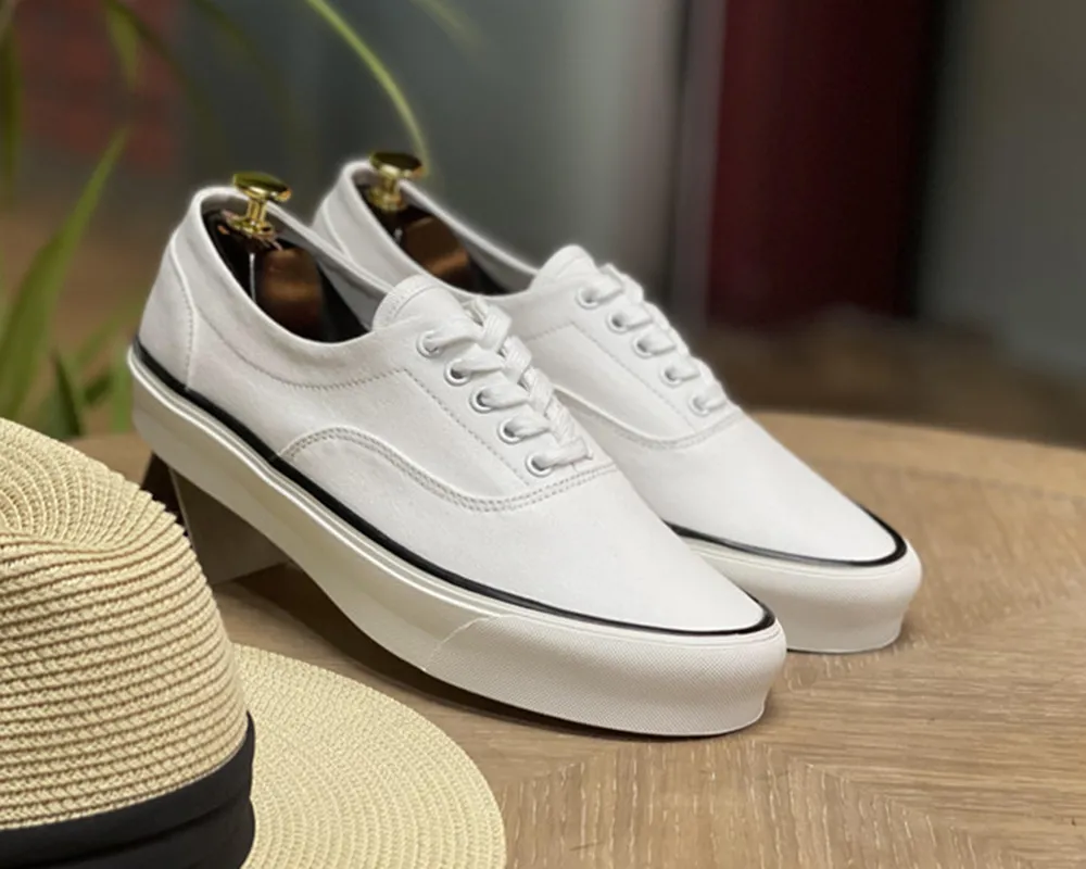 2023 Zapatillas de goma blancas