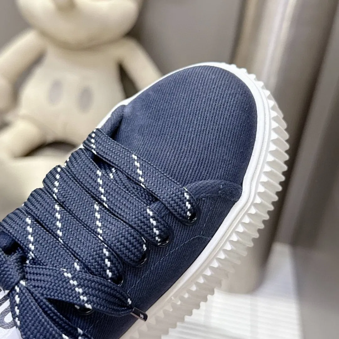 Zapatos de lona de suela gruesa para mujer, zapatos casuales que aumentan la altura, zapatos de plataforma antideslizantes y resistentes al desgaste con suela serrada y diseño de cordones