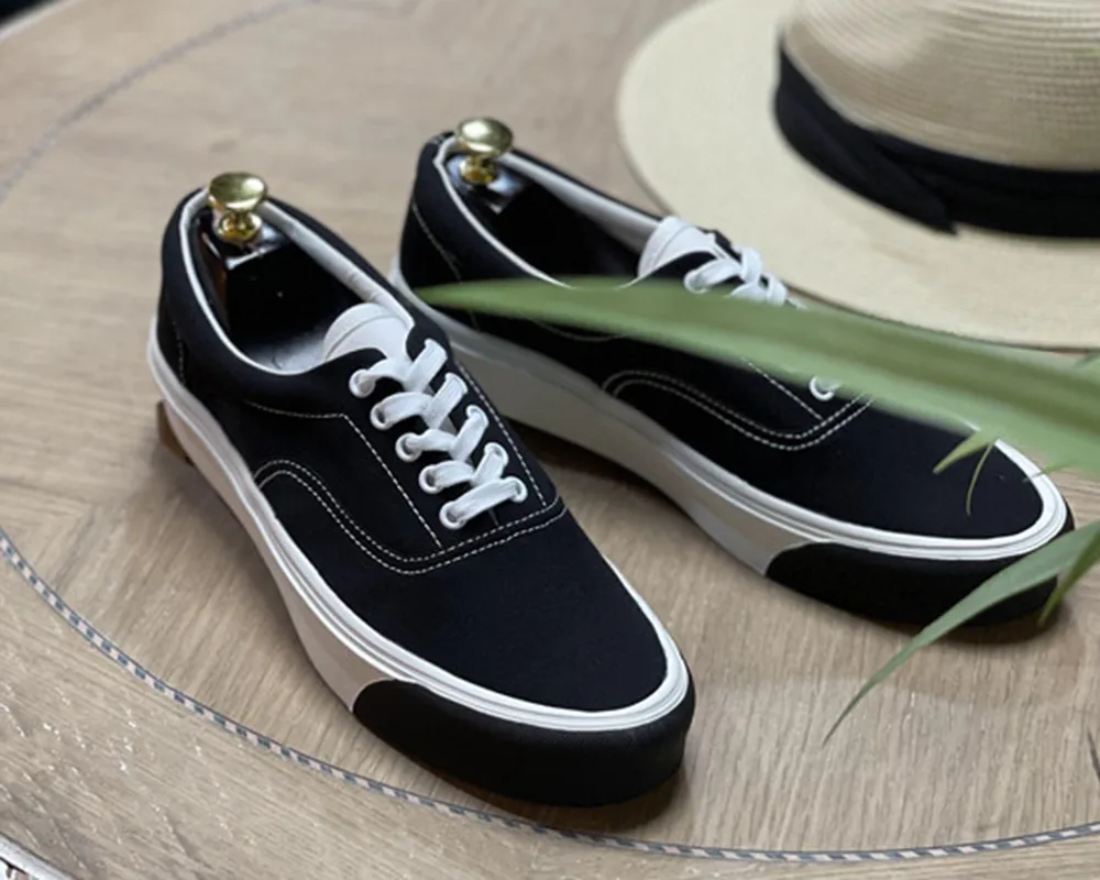 2023 Zapatillas de goma blancas
