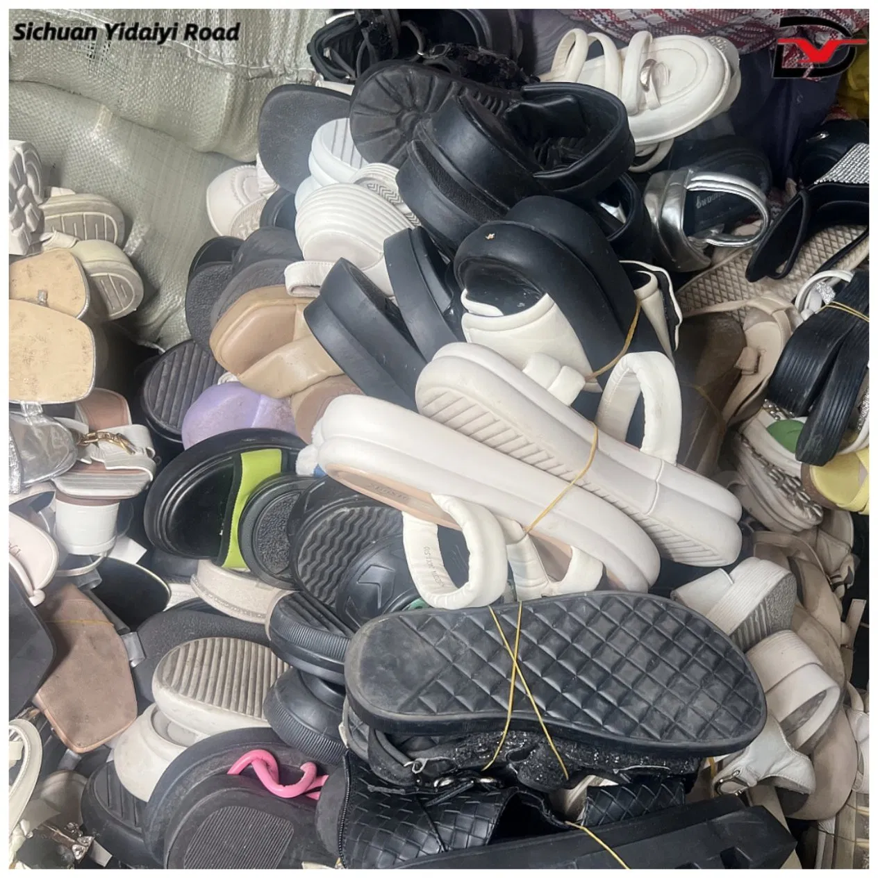 Marca de moda Usó sandalias de moda para mujeres, zapatos planos de lona, sandalias casuales deportivas de segunda mano para damas