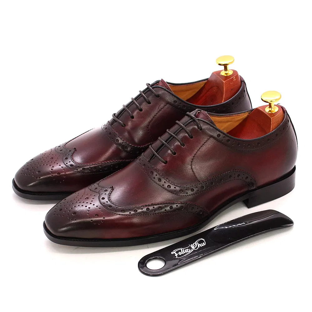 Zapatos de vestir de cuero para hombres, estilo oxford, con punta alada y brogue