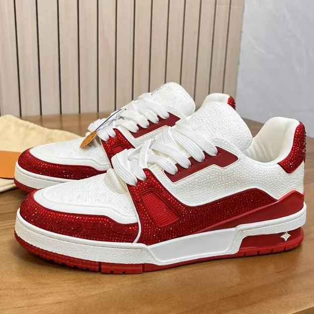 Zapatillas de gimnasio deportivas y elegantes, inventario directo de fábrica