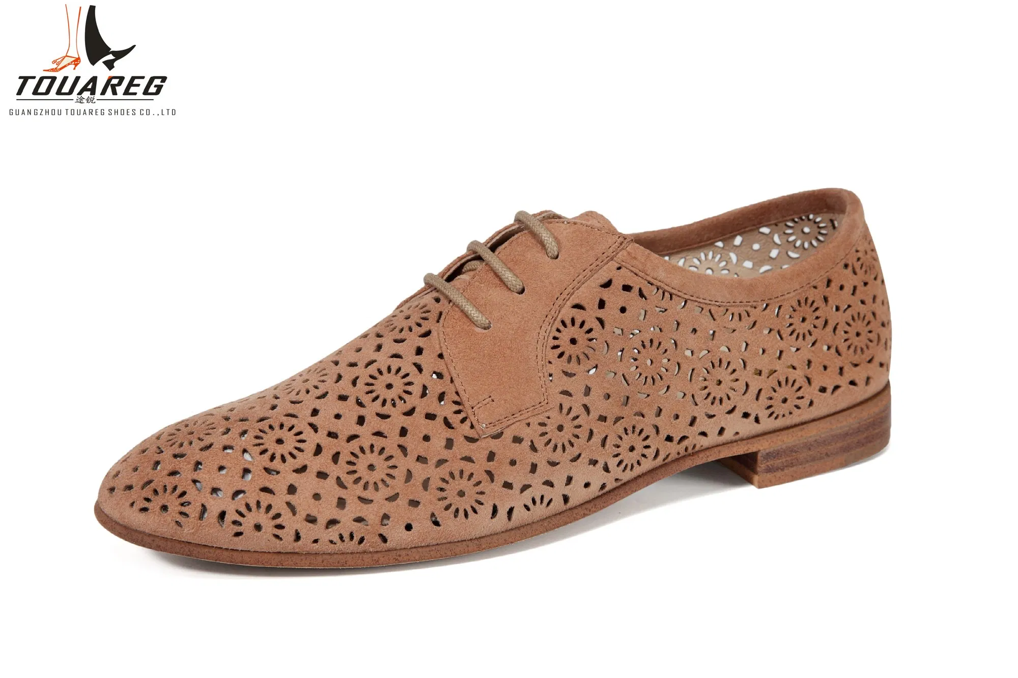 Listo para enviar cómodos zapatos casuales de cuero genuino, mocasines tallados