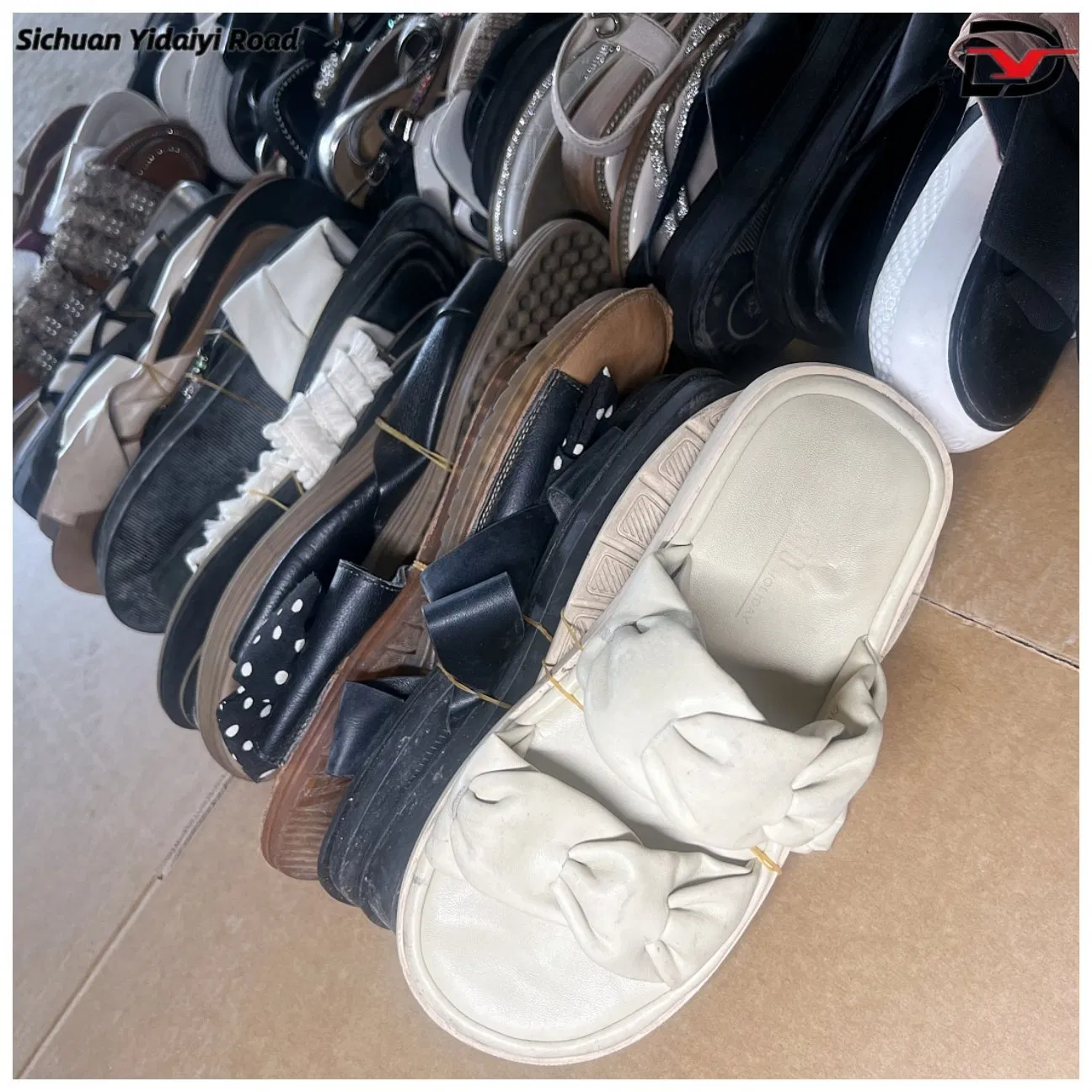 Marca de moda Usó sandalias de moda para mujeres, zapatos planos de lona, sandalias casuales deportivas de segunda mano para damas