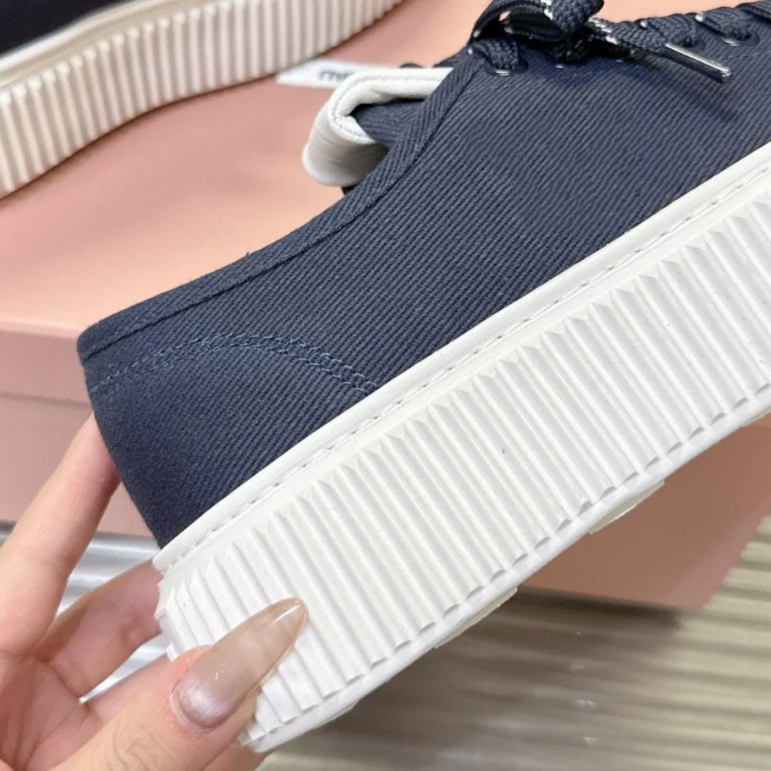 Zapatos de lona de suela gruesa para mujer, zapatos casuales que aumentan la altura, zapatos de plataforma antideslizantes y resistentes al desgaste con suela serrada y diseño de cordones