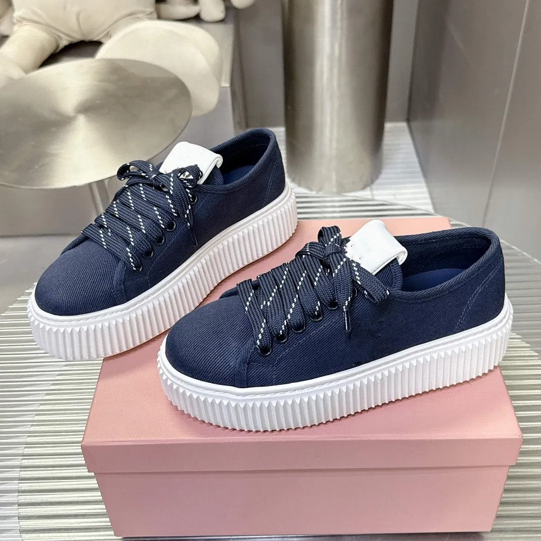 Zapatos de lona de suela gruesa para mujer, zapatos casuales que aumentan la altura, zapatos de plataforma antideslizantes y resistentes al desgaste con suela serrada y diseño de cordones