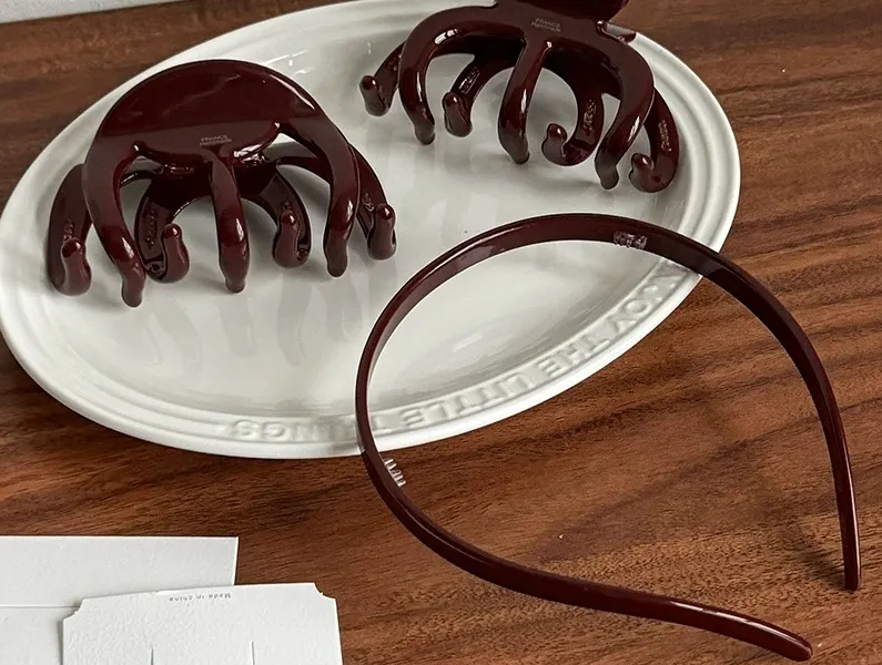 Hair Accessory View 4