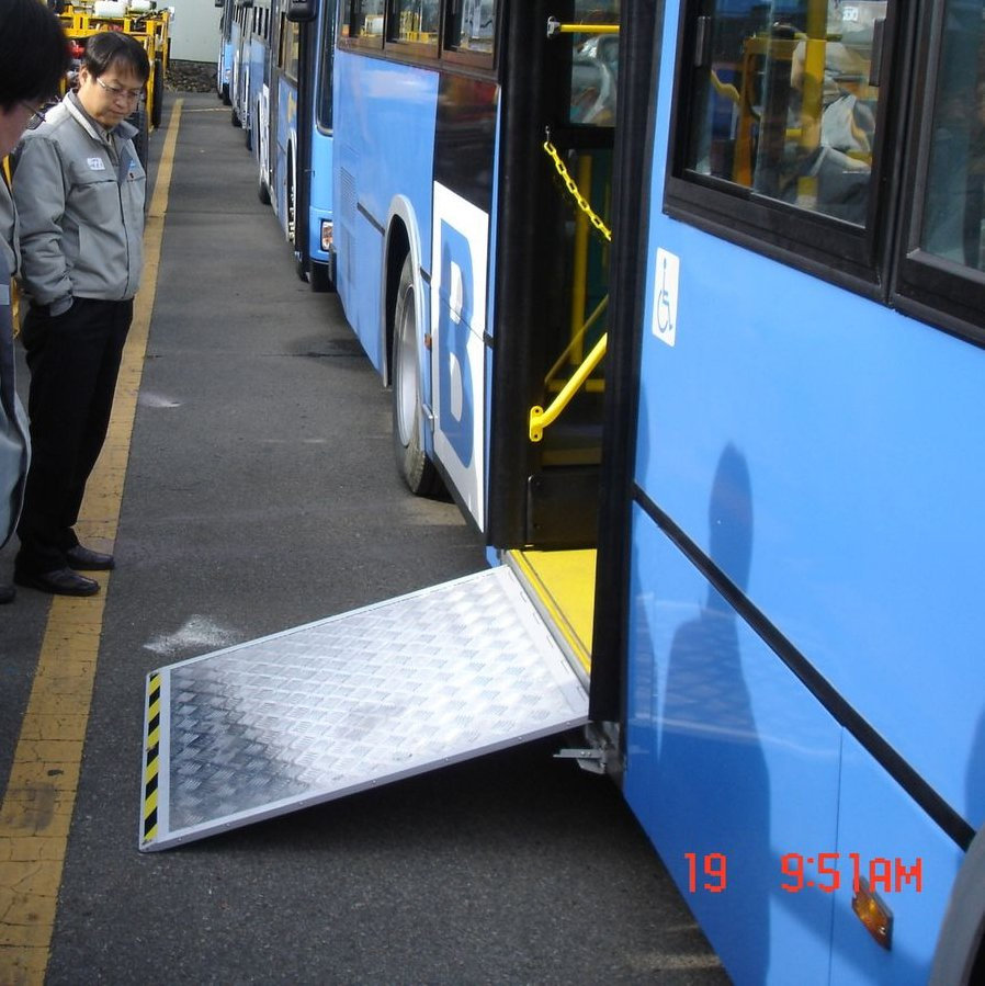 Rampas de Acesso para Cadeira de Rodas Mwr 350kg para Ônibus com Certificado Ce