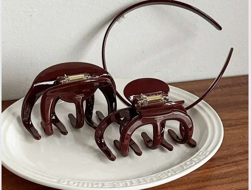 Hair Accessory View 1