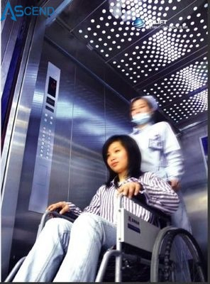 Elevador Hospitalar Avançado para Sistemas de Transporte Seguro de Pacientes