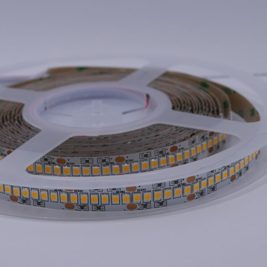 SMD2835 120 LEDs/M Dim to Warm LED Light Strip for Decorative LED Lighting