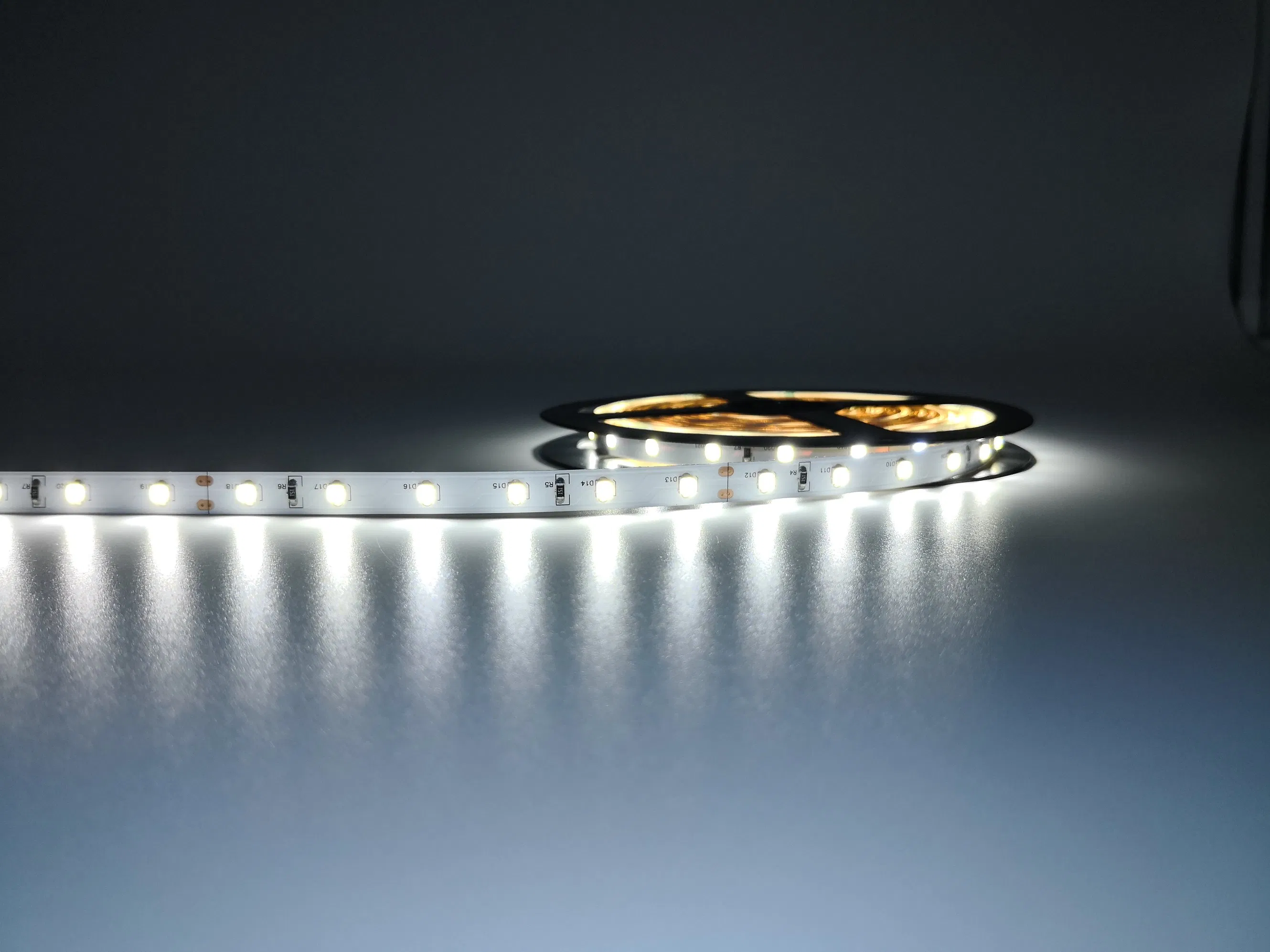 LED Lighting 2835 LED Strip 60d 24V Adhesive 8mm Tape on The Back