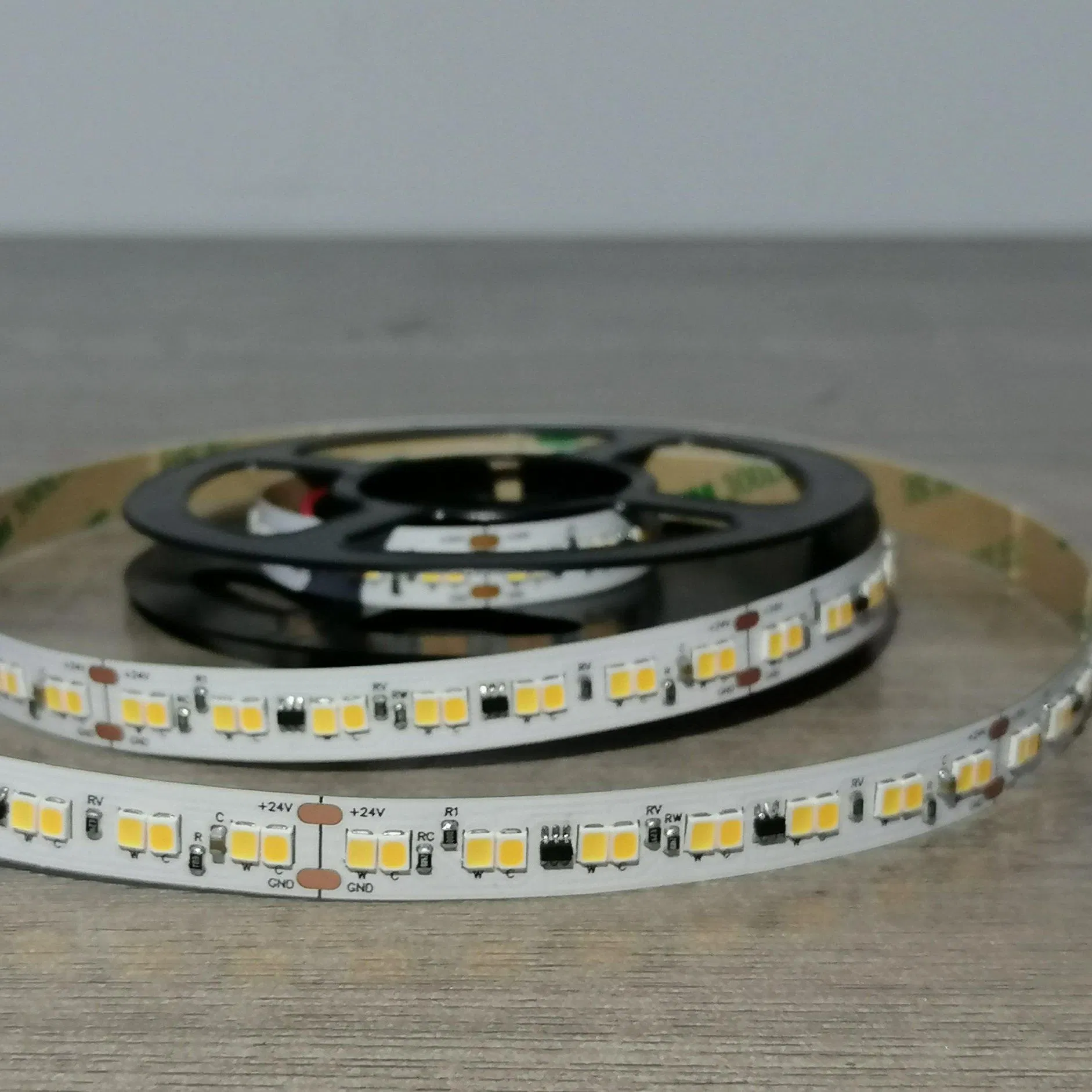 OEM ODM SMD2835 CCT LED Strip 196LEDs/M 2700~8000K 24V DC Dim to Warm LED Strip
