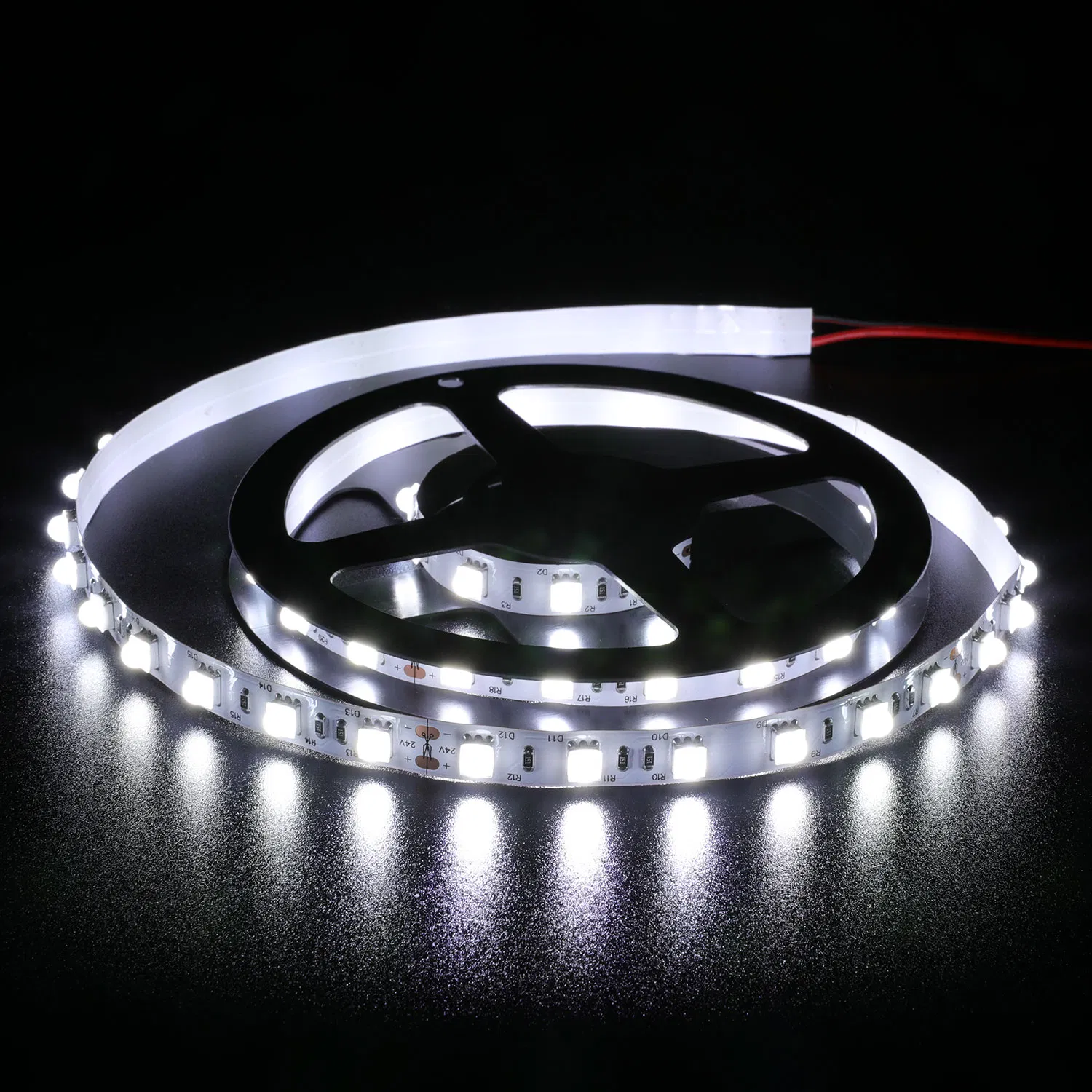 Ultra narrow beam angle 30 degree 60led/m 24VDC SMD5050 led strip with lens