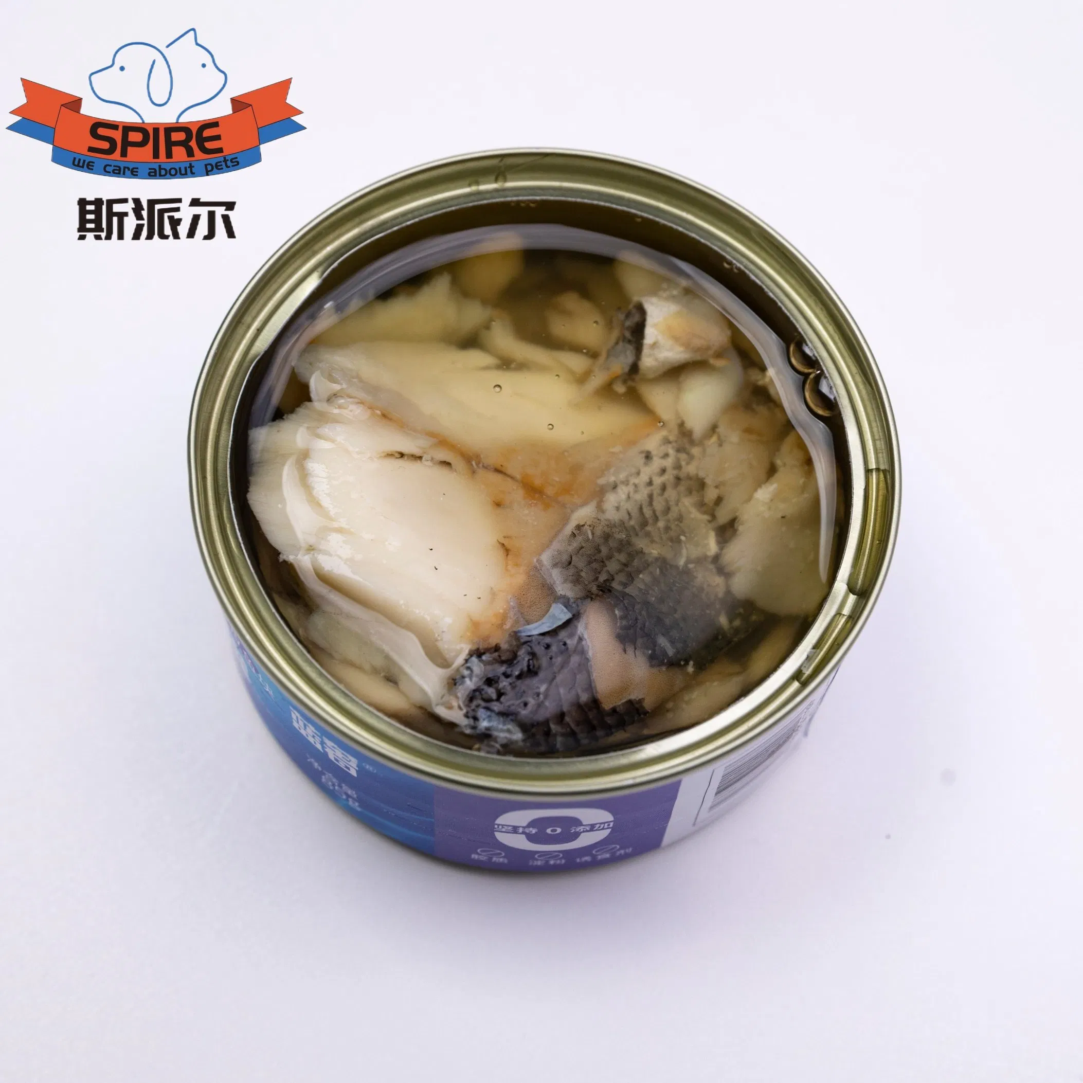 Alimento húmedo para gatos enlatado de piezas de pescado orgánico saludable a granel con sabor a caldo de piel