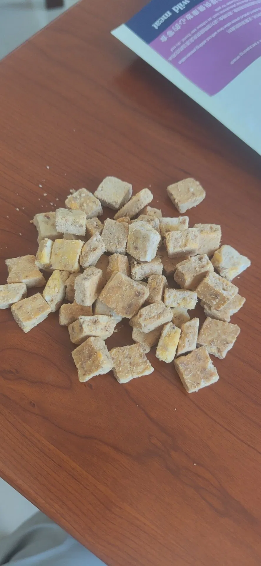 Cubos de pollo liofilizado alto en proteínas y nutritivo, comida para mascotas liofilizada