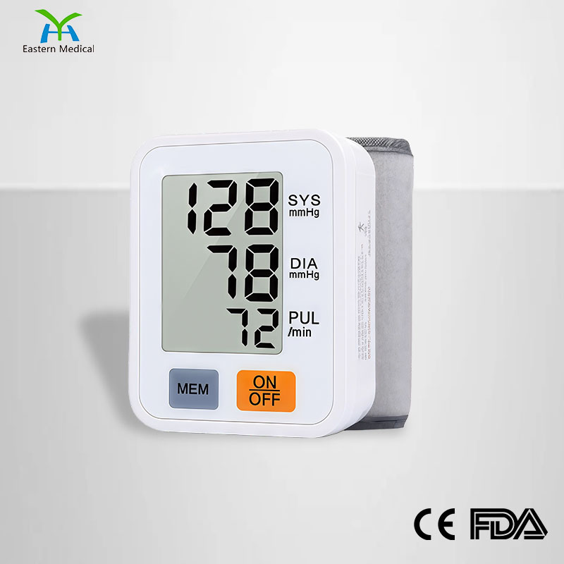 Wrist-Mounted Blood Pressure Monitor Dynamic Blood Pressure / CE / FDA Sphygmomanometer