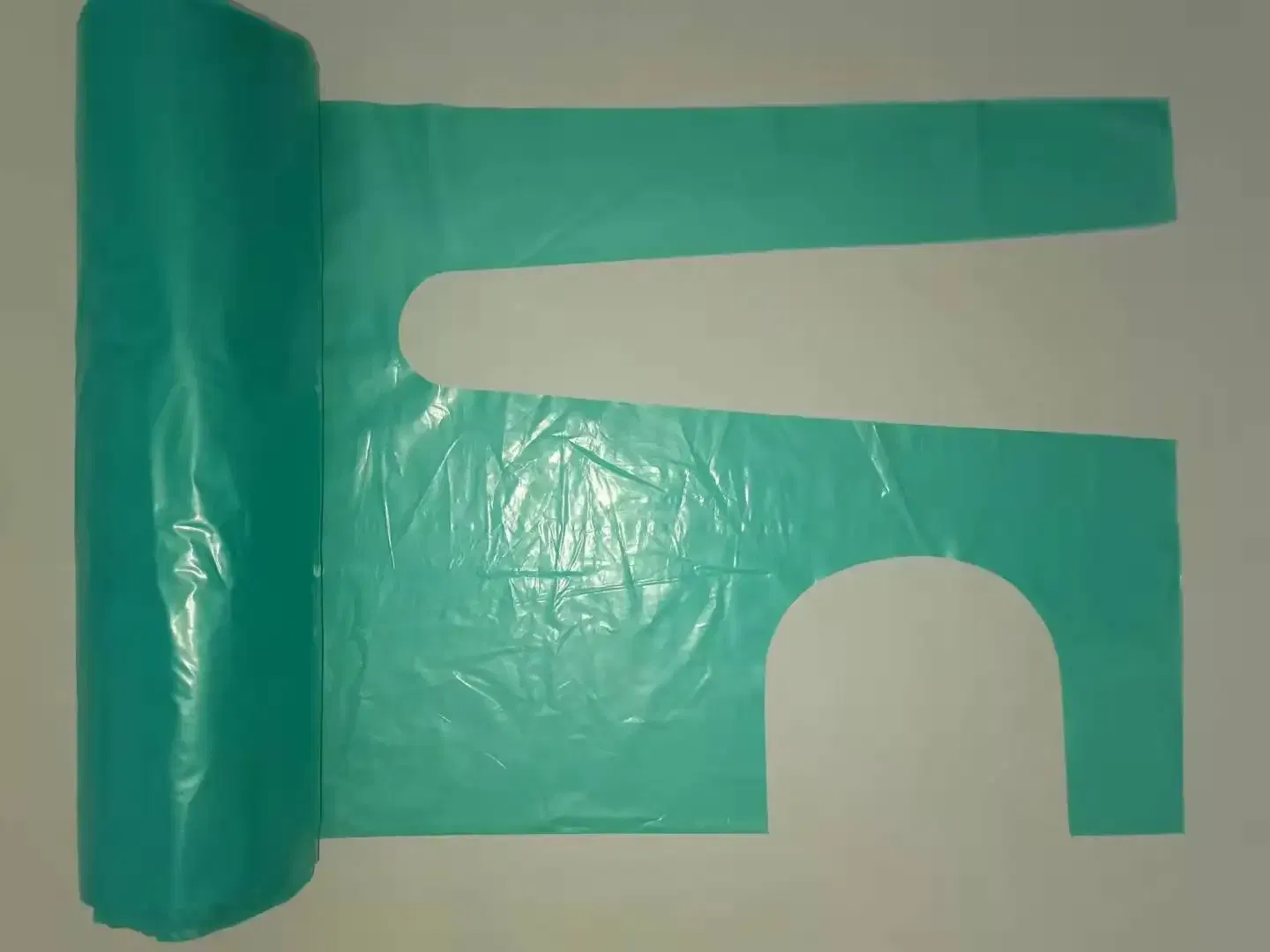 Premium China Factory High Quality Plastic Disposable Kitchen Waterproof PE Apron for Crafting and Cooking Activities PE Aprons on Bag