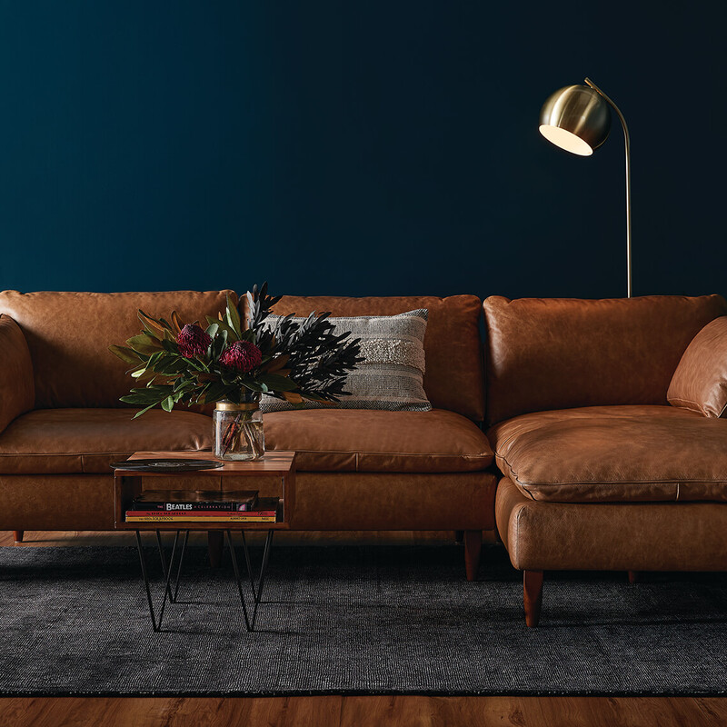 Eton Leather Sofa Detail 1