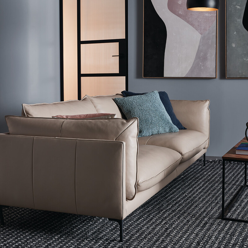 PANAMA Leather Sofa view 4