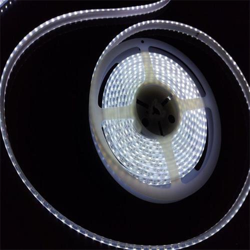 Produtos Competitivos de Fita LED Podem Ser Adequados Para Fita LED para Iluminação Comercial