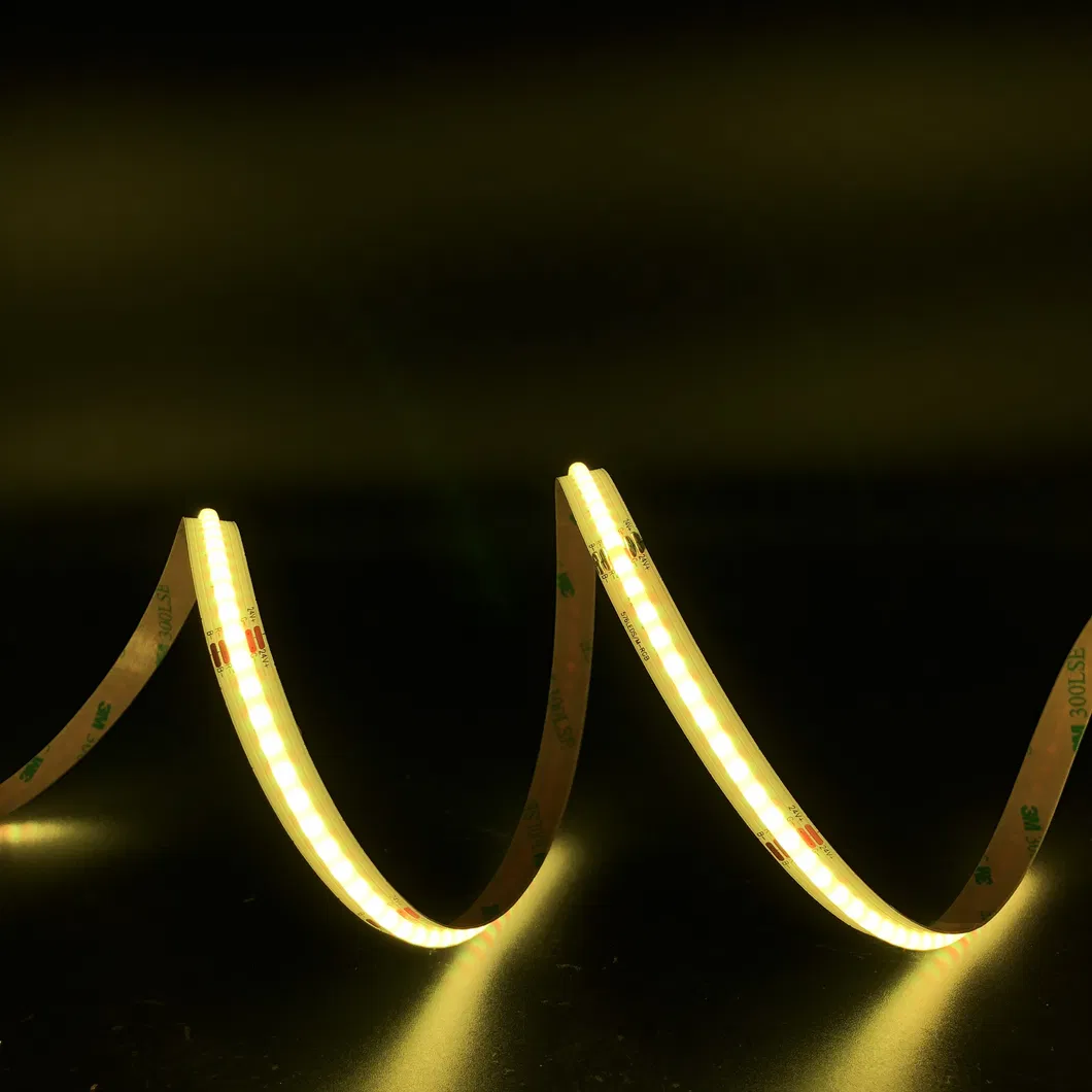 Fita LED iluminada com cores vivas