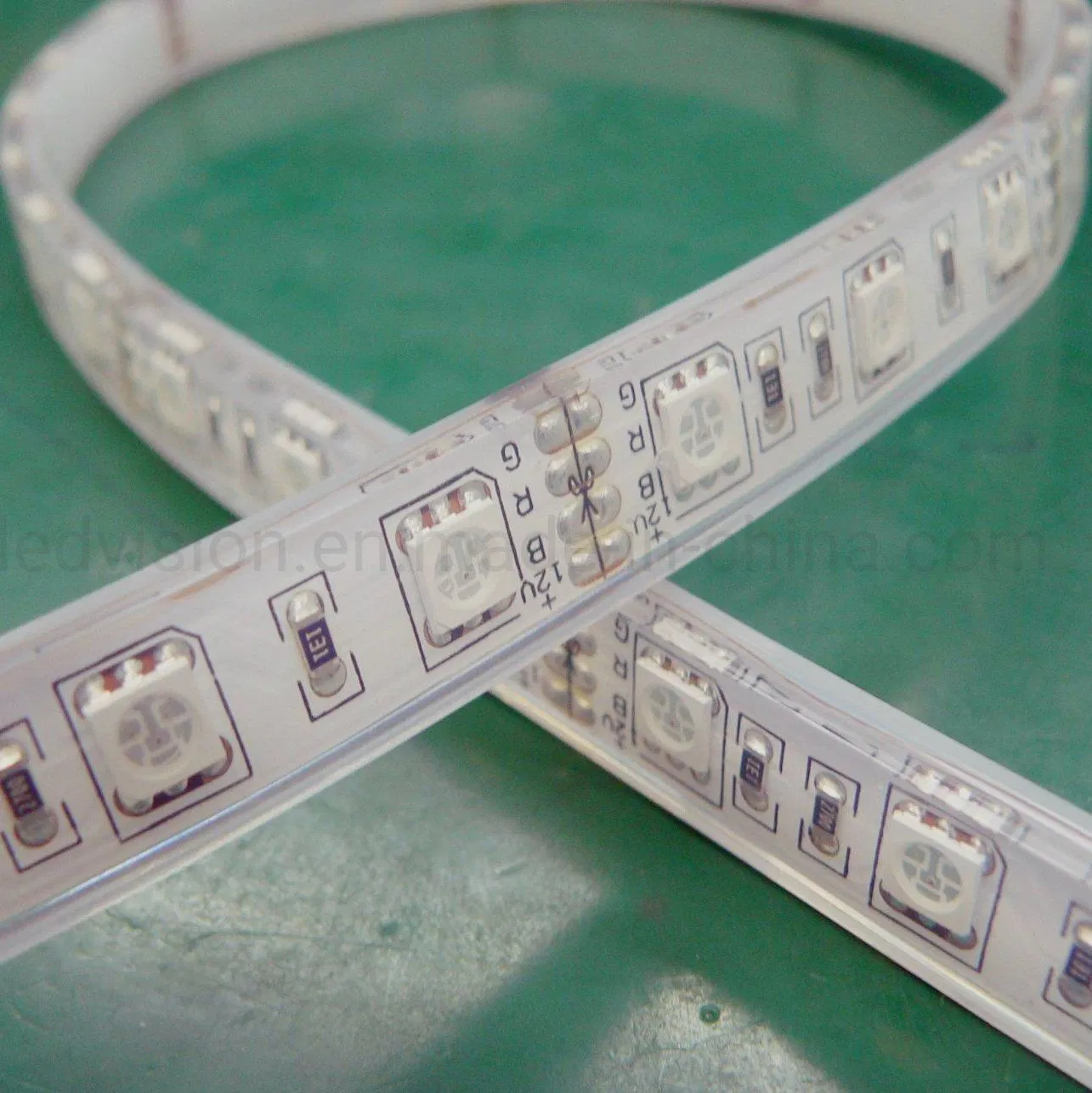 Fita LED RGB SMD de Alta Densidade Personalizada 5050 Multi Cor para Exterior à Prova d'Água Encapsulada em Silicone IP68 Fita LED Flexível 60LEDs/m