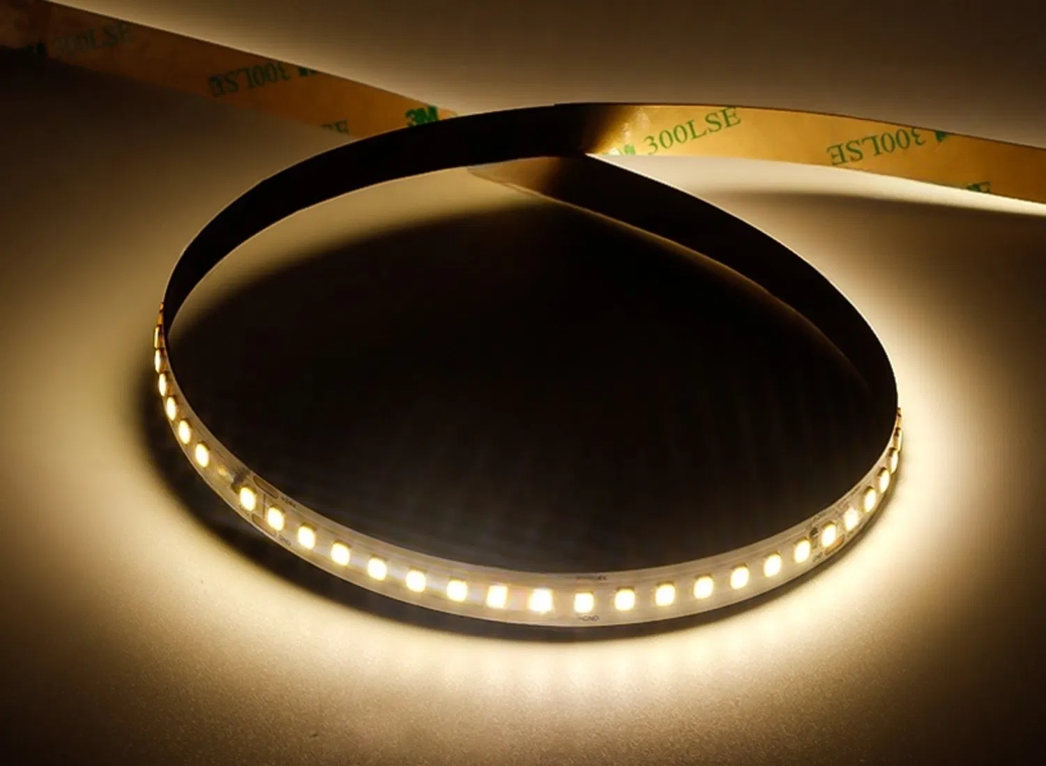 Design Flexível Ecológico Alta Brilho Fita LED para Iluminação Comercial