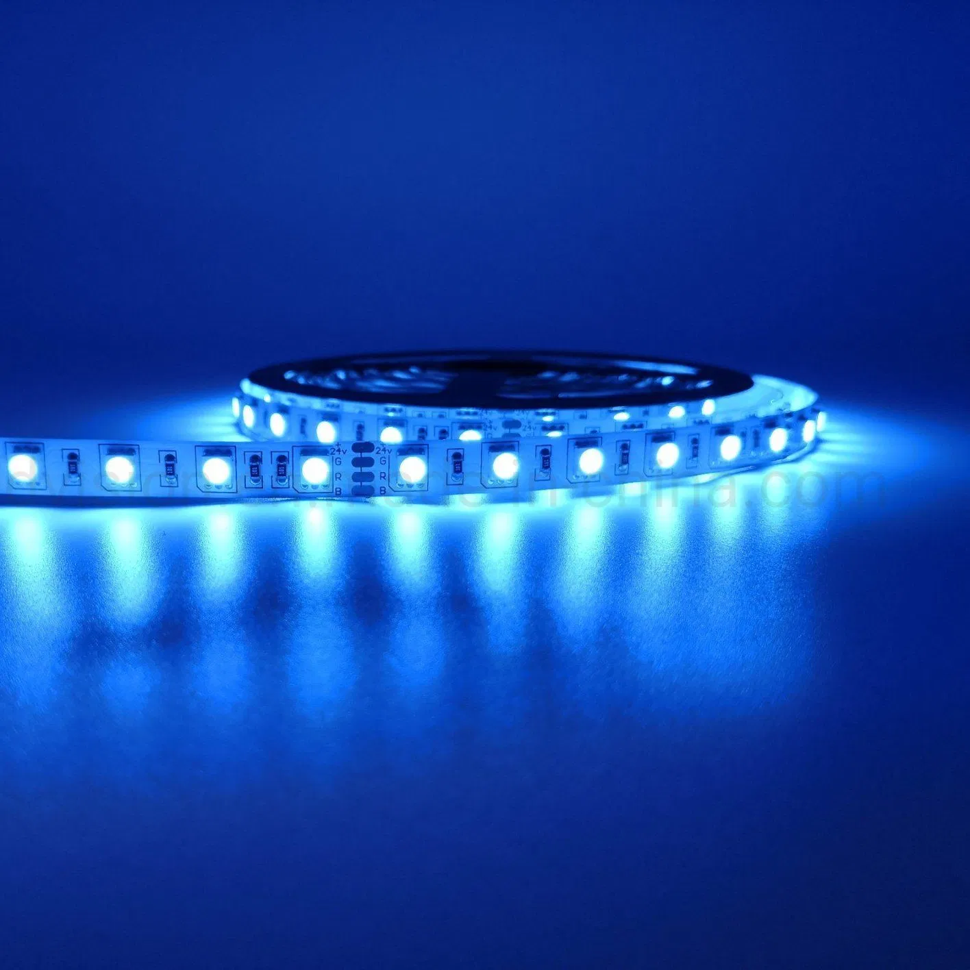 5050 Fita de LED RGB 60LEDs/M 12V 24V Fita de LED Flexível à Prova d'Água para Uso Interno e Externo OEM ODM