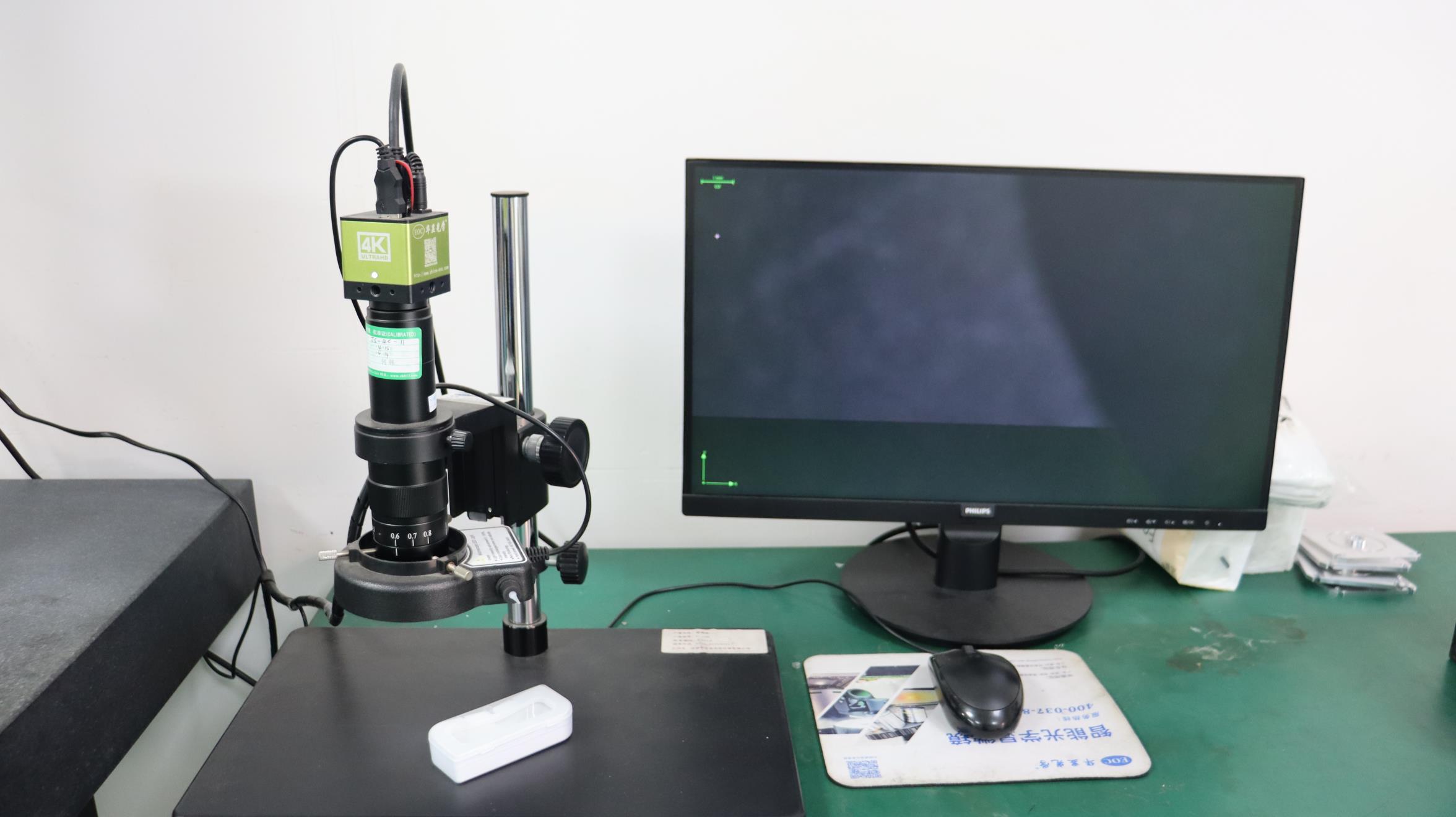 Industrial microscope for surface and microstructure analysis of brake parts