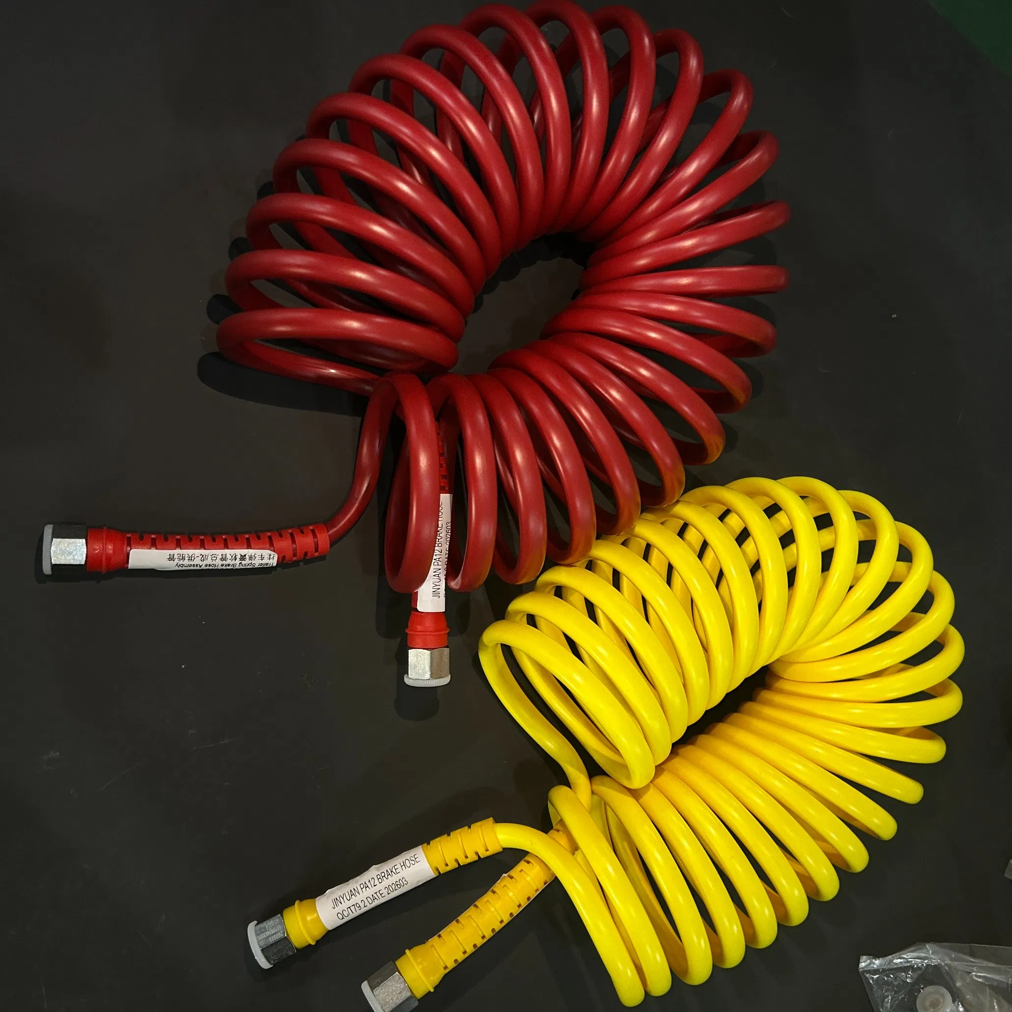 Corrosion and Oil Resistant CE RoHS Certified Highly Flexible Nylon Coil Air Hose Pneumatic Spring Hose Trailer and Truck Brake Air Line