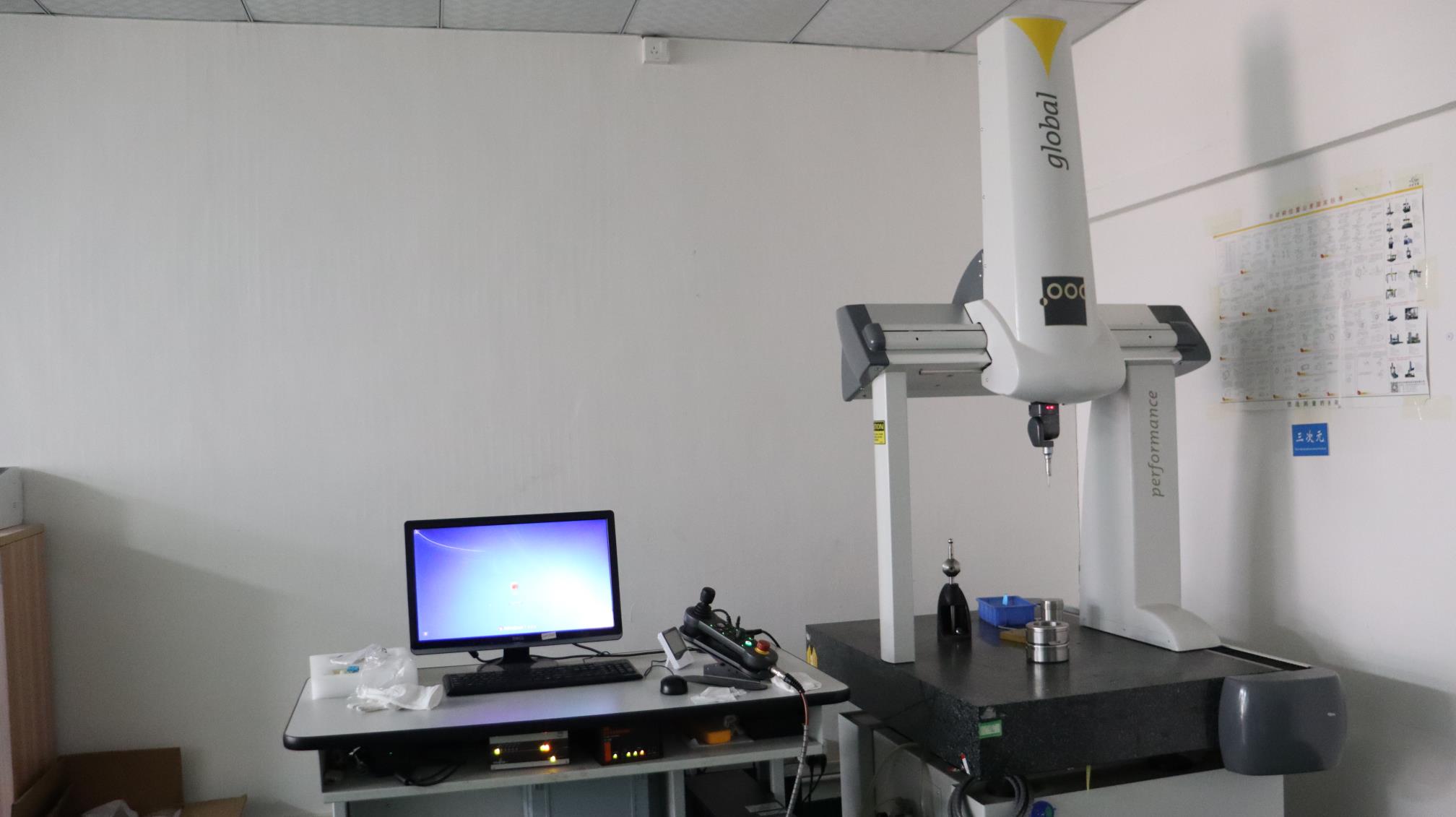 CMM Coordinate Measuring Machine for precise dimensional inspection of automotive parts