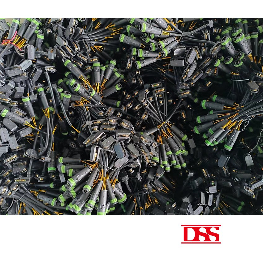 Replacement 2115401717 Brake Pad Wear Sensor for Mercedes-Benz W203 W204 X204 W166 X166 W222 OEM 2205400617 2205400717