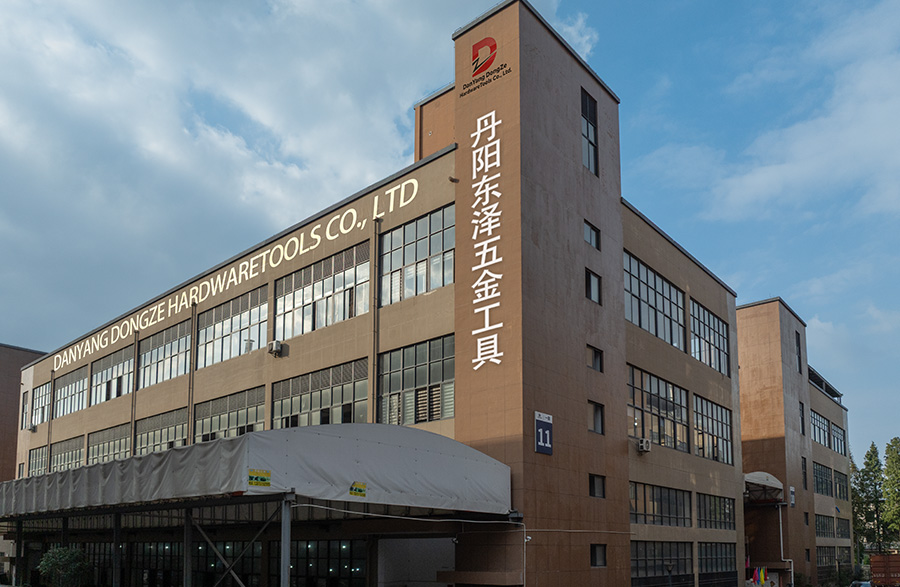 Danyang Dongze Hardware Tools factory interior and production line